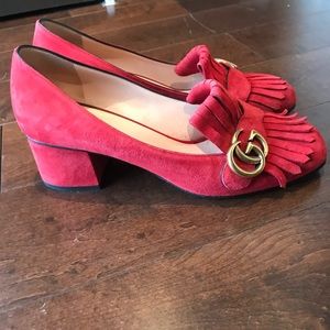 Red suede Gucci Marmont heeled loafers
